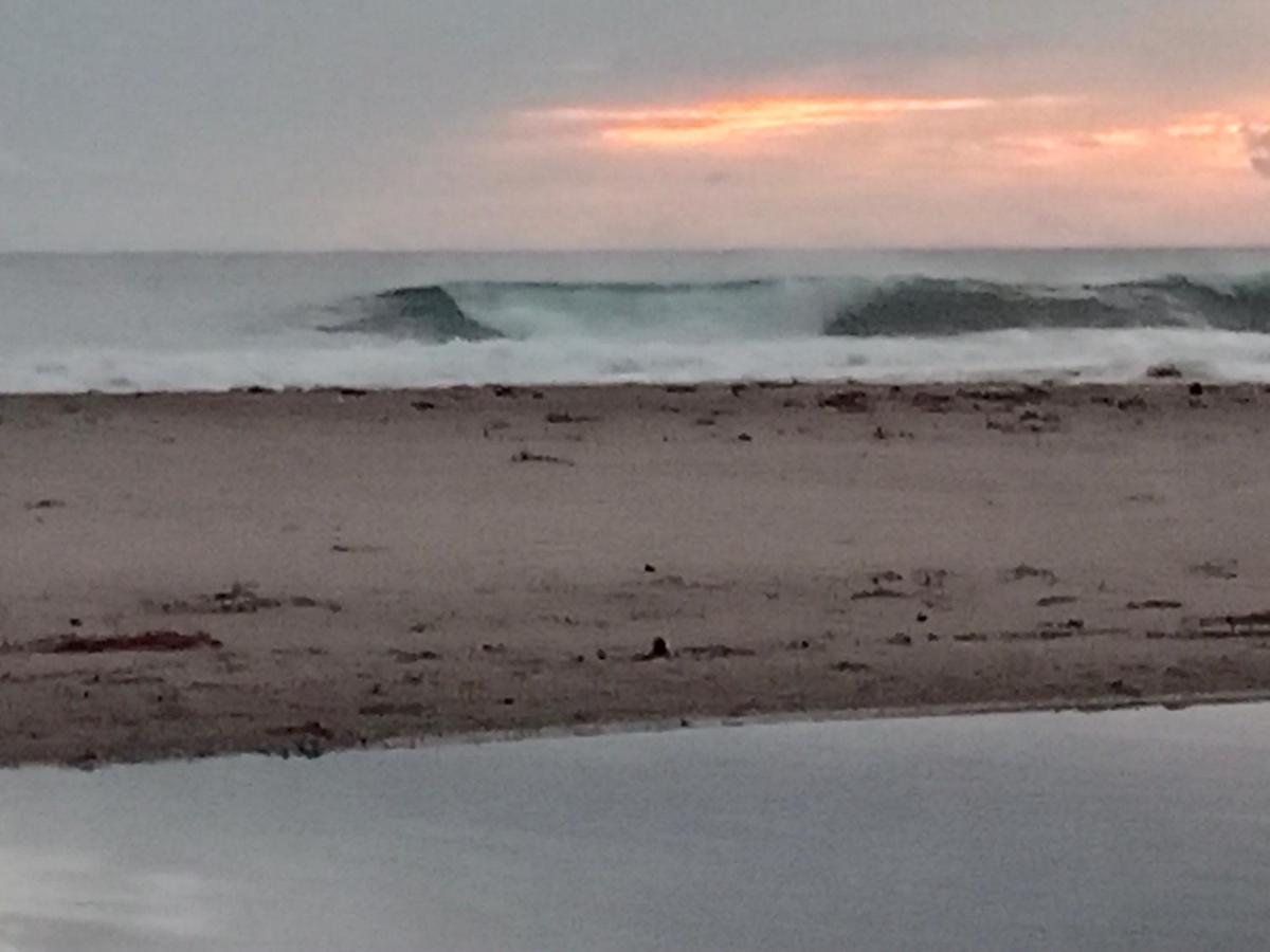 Rumah Nalu Surf Camp Krui Kültér fotó