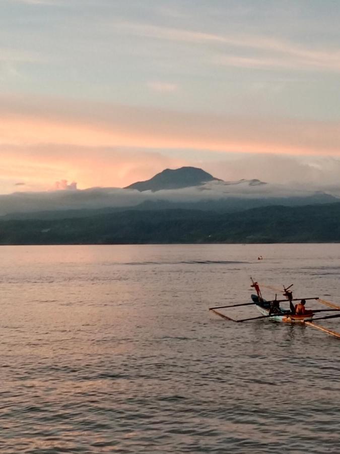 Rumah Nalu Surf Camp Krui Kültér fotó